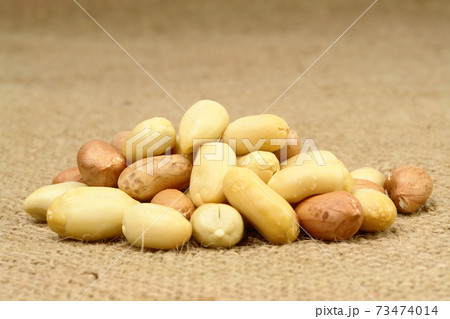 Peanut on Sackcloth Peanut on Sackcloth 73474014