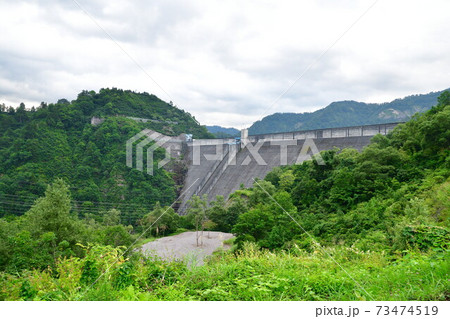 奥只見湖（新潟県） 73474519