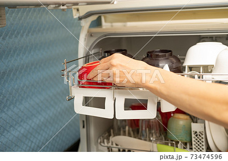 有ると便利節水にもなる食洗機 73474596