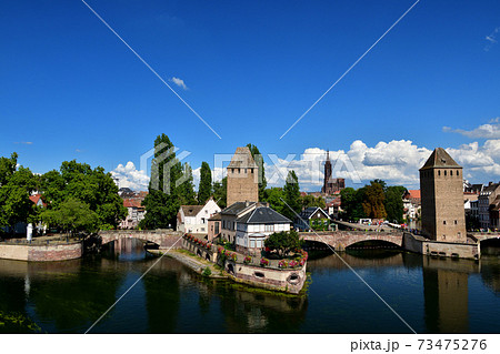 フランス・ストラスブール、ヴォーバンダムから見たクヴェール橋 73475276