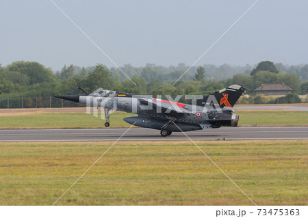 フランス空軍ミラージュF1CR離陸 73475363