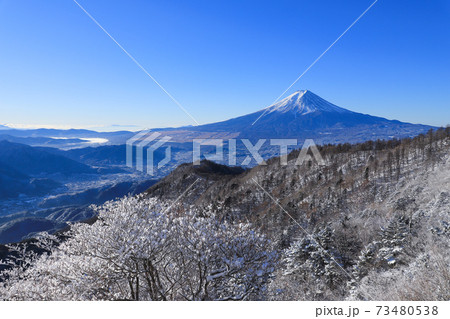 三ッ峠から望む富士山 厳冬 三ッ峠から望む富士山 厳冬 73480538