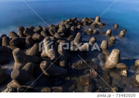 テトラポットと湘南の海、長秒露光 テトラポットと湘南の海、長秒露光 73482020