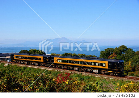 特急「A列車で行こう」（キハ185系）　三角線：赤瀬～網田 73485102