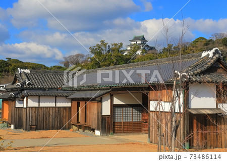 【和歌山県】岡公園から見た和歌山城 73486114