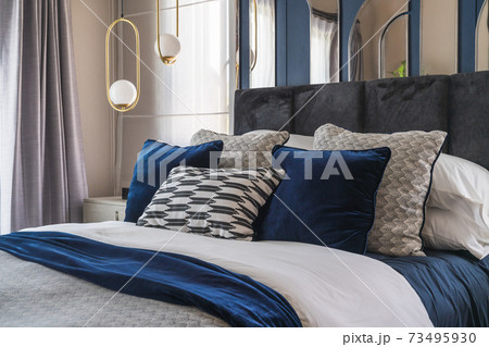 classic bedroom style 73495930