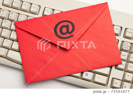 E-Mail E-Mail 73501977