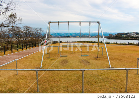 加賀温泉の観光スポット 白山眺望広場のブランコ 加賀温泉の観光スポット 白山眺望広場のブランコ 73503122