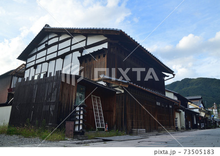 信州上田 北國街道柳町の旧街道街並み 信州上田 北國街道柳町の旧街道街並み 73505183