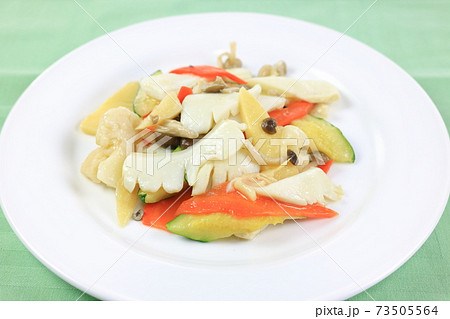 美味しい紋甲イカと野菜の塩炒め 73505564