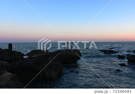 大洗磯前神社 神磯の鳥居 初詣 2021年 丑年 大洗磯前神社 神磯の鳥居 初詣 2021年 丑年 73506085