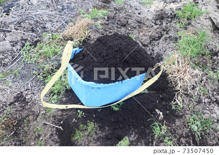 冬の間の土作り 冬の間の土作り 73507450