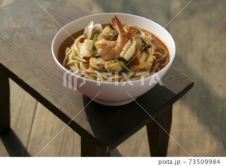 野菜 食事 昼食 73509984