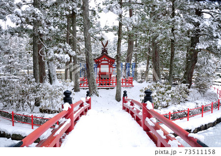 高野山 壇上伽藍 雪の蓮池と「善女竜王社」 高野山 壇上伽藍 雪の蓮池と「善女竜王社」 73511158