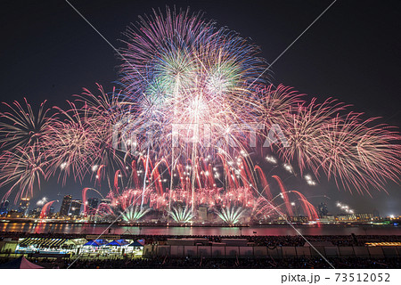 大阪府】なにわ淀川花火大会の写真素材 [73512052] - PIXTA