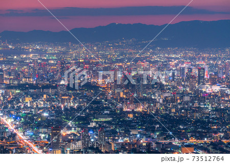《大阪府》大阪中心街の夜景・全景 《大阪府》大阪中心街の夜景・全景 73512764