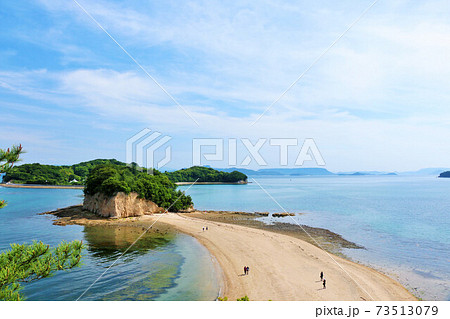 香川県　小豆島　青空のエンジェルロード 73513079