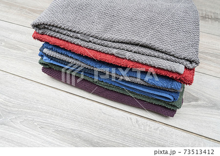 colored towels 73513412