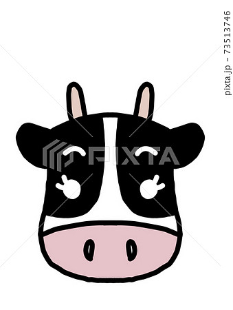 正面を向いたかわいいホルスタイン牛（表情無し、背景白） 73513746