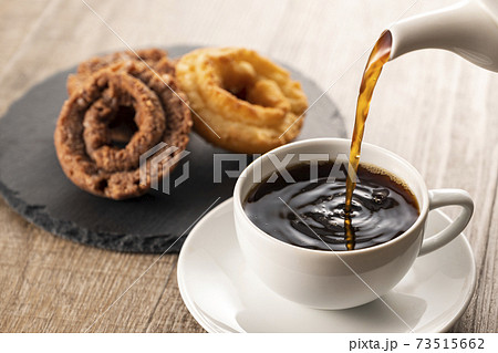 コーヒーとドーナツ 73515662