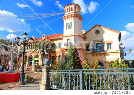 【和歌山県】晴天下の和歌山マリーナシティのポルトヨーロッパ 【和歌山県】晴天下の和歌山マリーナシティのポルトヨーロッパ 73517280