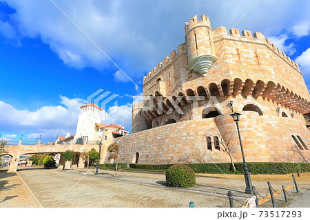 【和歌山県】晴天下の和歌山マリーナシティのポルトヨーロッパ 【和歌山県】晴天下の和歌山マリーナシティのポルトヨーロッパ 73517293