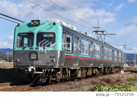 冬晴れの北関東をゆく上毛電気鉄道700型 冬晴れの北関東をゆく上毛電気鉄道700型 73521250