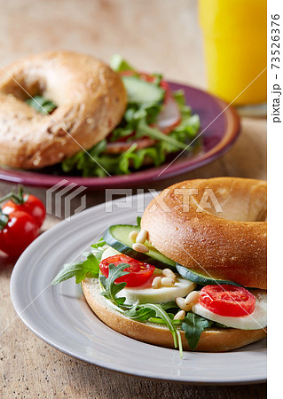 Fresh bagel sandwiches 73526376
