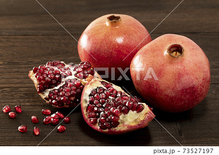 テーブルのざくろ