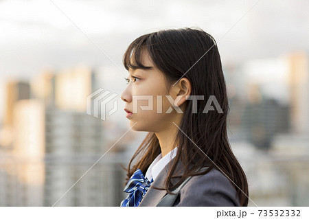 制服の女子学生 中学生 高校生 73532332