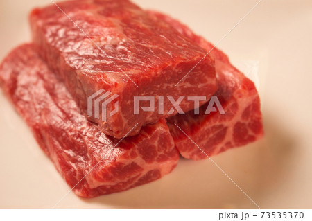 国産黒毛和牛モモ（カメノコ）ブロック 73535370