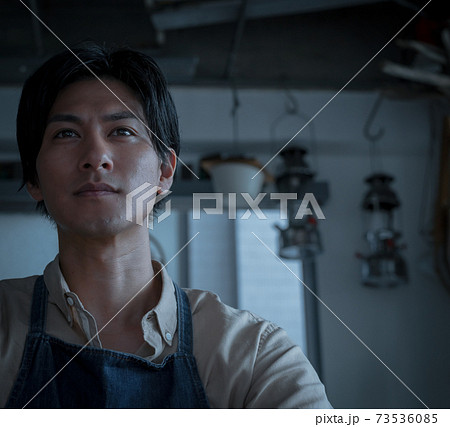 男性画家のアトリエ 男性画家のアトリエ 73536085