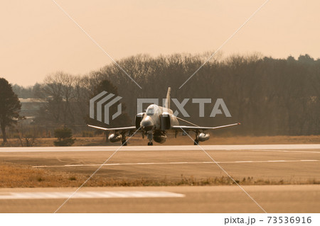 航空自衛隊F-4EJ改ファントムⅡ離陸 航空自衛隊F-4EJ改ファントムⅡ離陸 73536916