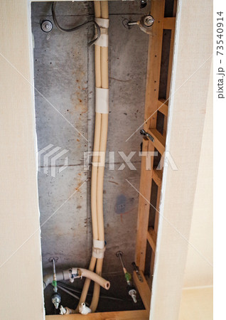 ビルトインエアコンの配管工事 ビルトインエアコンの配管工事 73540914