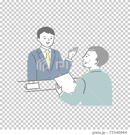 窓口の男性とシニア男性 73540944