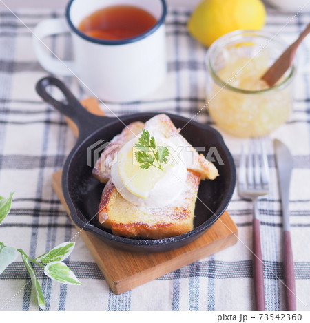 スキレットでフレンチトースト スキレットでフレンチトースト 73542360