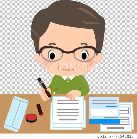 書類に記入する中年男性 73543825