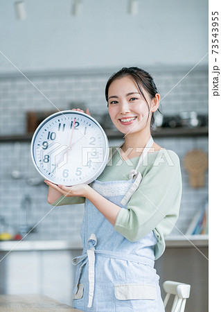 主婦の朝7時 73543955