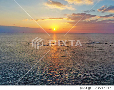 日本の自然100選／和歌山県の朝日・夕陽100選の和歌山県田辺市「天神崎」 73547147