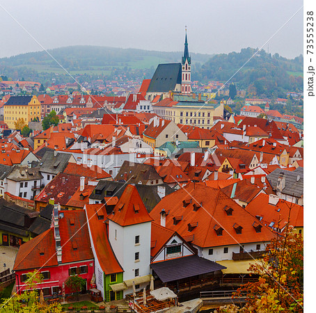 Cesky Krumlov town 73555238