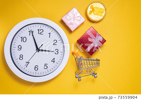 Have time to buy, gift boxes. Sales. Copy space. concept of gifts and purchases Have time to buy, gift boxes. Sales. Copy space. concept of gifts and purchases 73559904