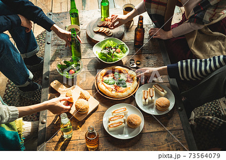 ポートレート 73564079