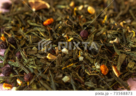 Pile of green leaves Sencha tea 73568873