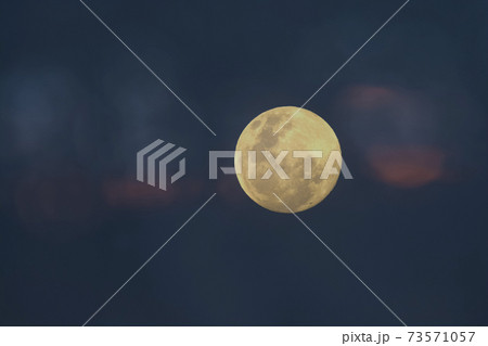 Moonrise 73571057