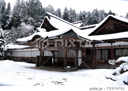 金剛三昧院　雪景色 73574791