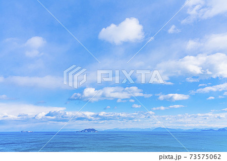 京都　丹後半島　冬の海岸風景　　　 73575062