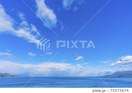 京都　丹後半島　冬の海岸風景　　　 73575074