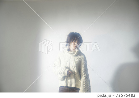 きれいな女性のポートレート 73575482