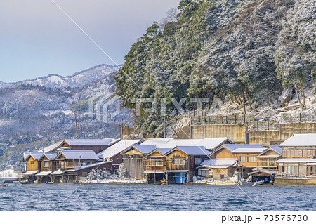 京都　伊根湾風景（冬）　　 73576730