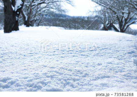 冬の背景素材 雪山のイメージあおり撮影 6442zの写真素材